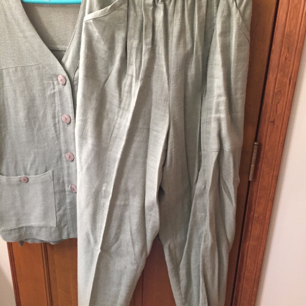 Top and pant set. MZM Sport. Size: Large Petite